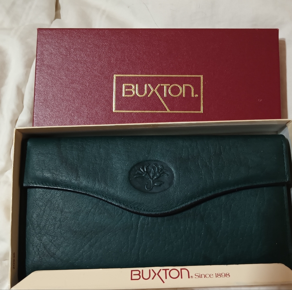Vintage Buxton wallet in box. Green leather